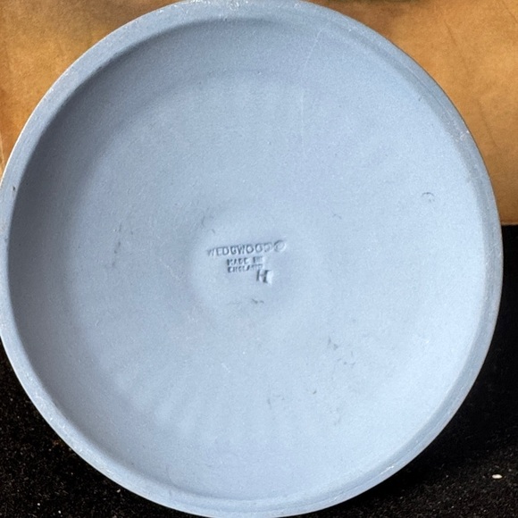 Fluted Candlestick  Wedgewood Jasper (pale blue) Laurel Pattern set of two - Picture 4 of 9